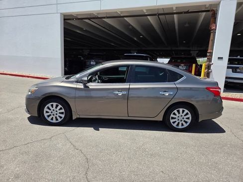 Used 2016 Nissan Sentra SV FWD image 3