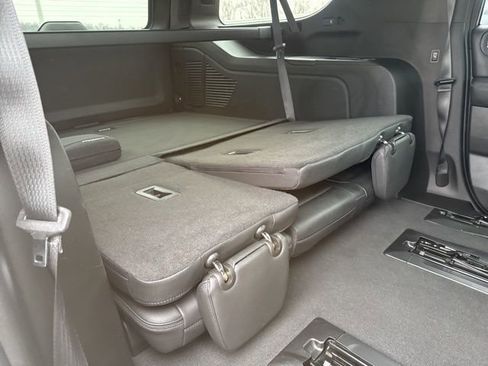 Used 2022 GMC Yukon XL Denali image 49