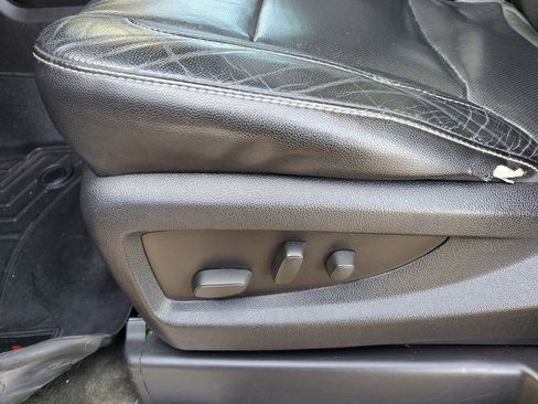 Used 2015 GMC Yukon SLT image 8