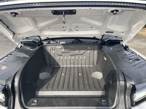 New 2026 GMC Hummer EV 4x4 Crew Cab image 64