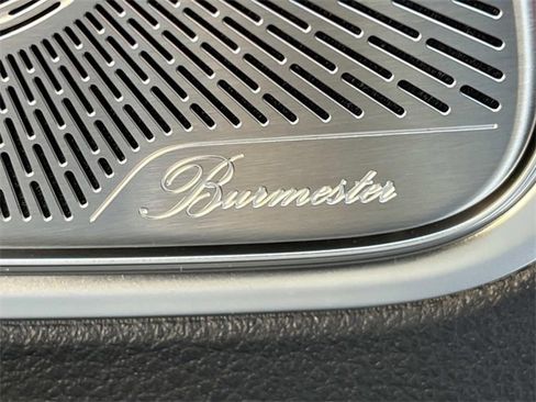 Used 2025 Mercedes-Benz GLC 300 4MATIC image 33