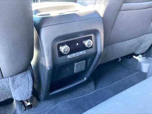 Used 2025 GMC Acadia Elevation image 10