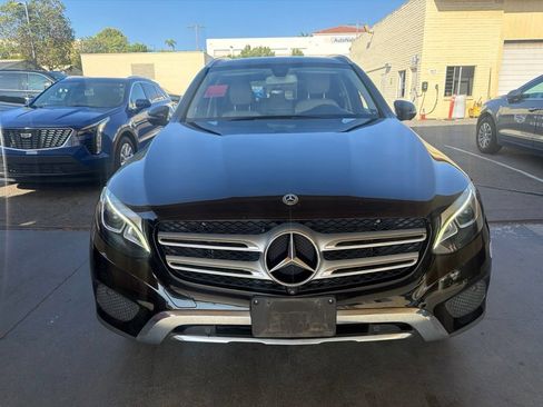 Used 2019 Mercedes-Benz GLC 350e 4MATIC image 3