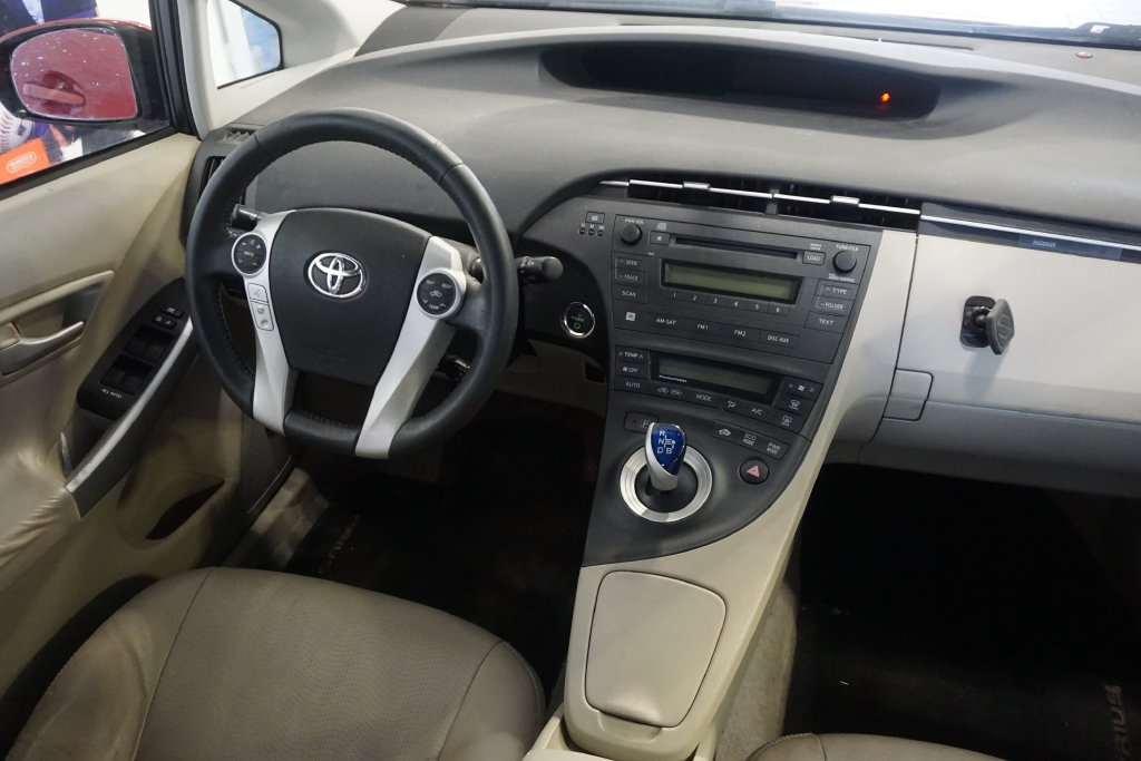 Used 2010 Toyota Prius Five FWD image 18