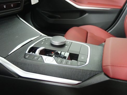 New 2026 BMW 330i xDrive Sedan w/ Premium Package image 21