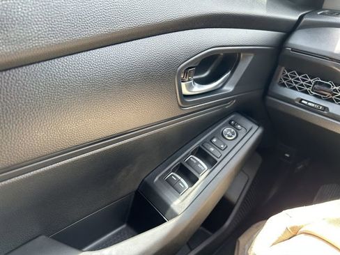 Used 2025 Honda Accord LX image 12