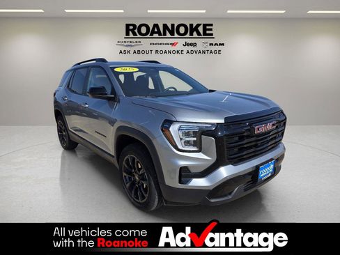 Used 2025 GMC Terrain Elevation w/ Black Edition image 11