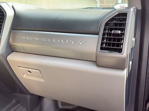 Used 2022 Ford F550 4x4 SuperCab Super Duty w/ XLT Value Package image 15