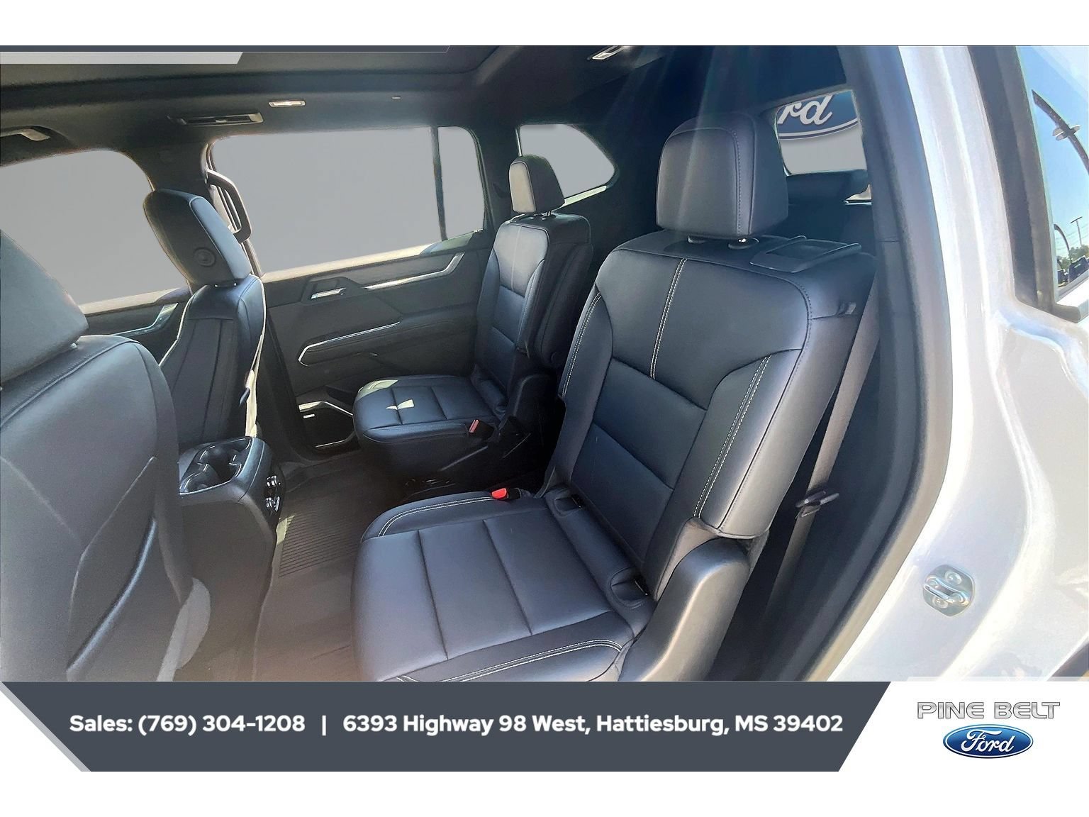 Used 2024 GMC Acadia Elevation w/ Black Edition FWD image 19