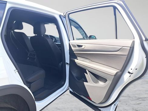 New 2026 Volkswagen Atlas Cross Sport SE AWD/4WD image 28