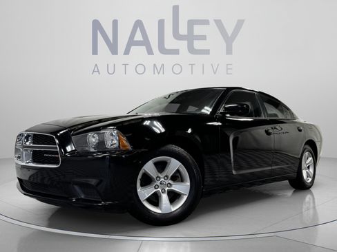 Used 2014 Dodge Charger SE RWD image 1