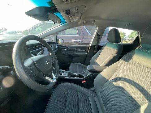 Used 2023 Chevrolet Bolt LT FWD image 5