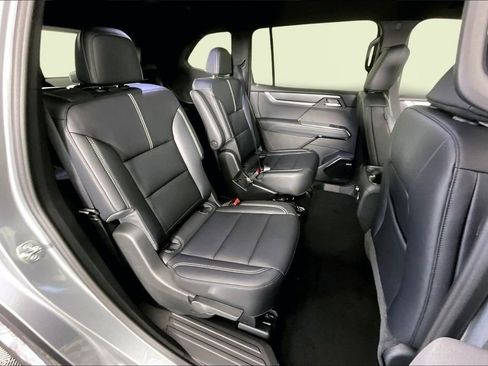 New 2026 GMC Acadia Elevation w/ Elevation Premium Package FWD image 11