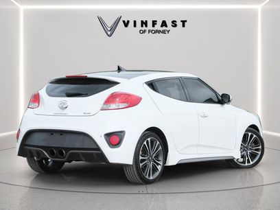 Used 2017 Hyundai Veloster Turbo w/ Tech Package 02