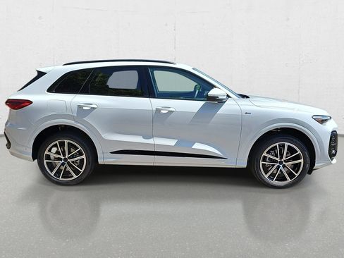 New 2026 Audi Q5 Premium Plus AWD/4WD image 4