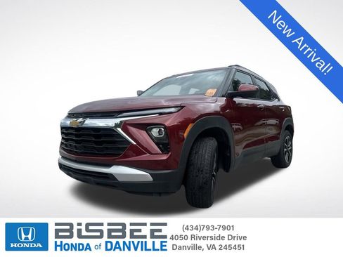 Used 2025 Chevrolet TrailBlazer LT AWD/4WD image 1