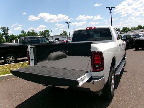 Used 2025 RAM 2500 Big Horn AWD/4WD image 16