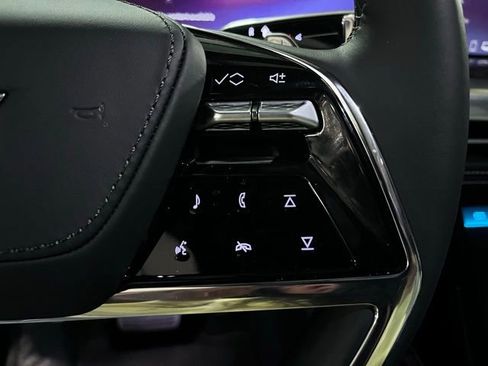 Used 2026 Cadillac Escalade Platinum Sport w/ LPO, ONYX Package image 30