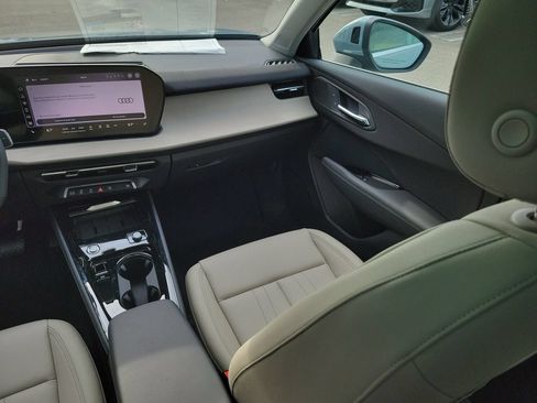 New 2026 Audi Q3 quattro 2.0T AWD/4WD image 24