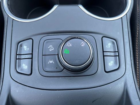Used 2021 GMC Terrain SLE w/ Driver Convenience Package AWD/4WD image 14