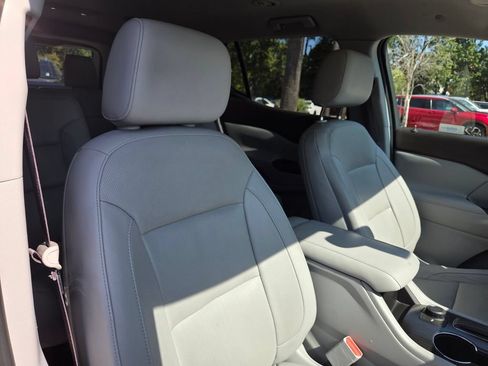 Used 2018 GMC Acadia SLT FWD image 30