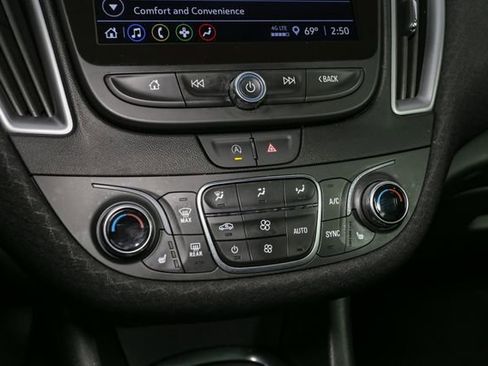 Used 2024 Chevrolet Malibu LT w/ Sport Edition FWD image 23