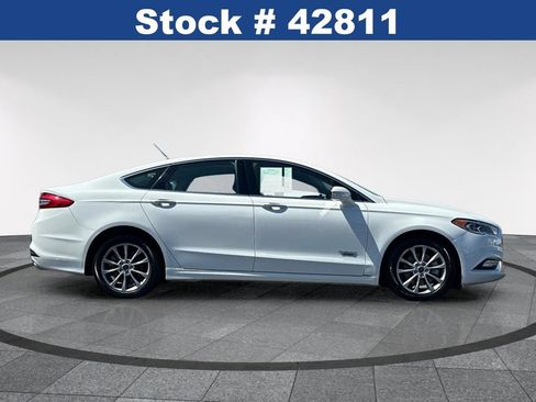 Certified 2017 Ford Fusion Energi SE FWD image 4
