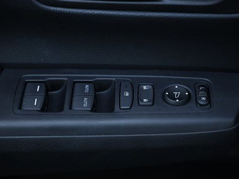 Certified 2025 Honda CR-V Sport image 17