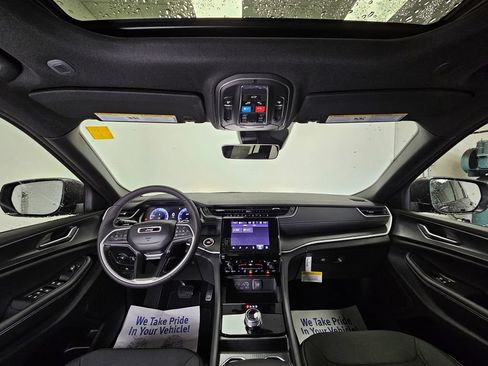 New 2026 Jeep Grand Cherokee Laredo X AWD/4WD image 10