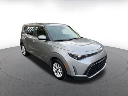 Used 2025 Kia Soul LX w/ LX Technology Package