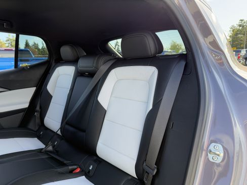 New 2026 Chevrolet Equinox EV LT image 28