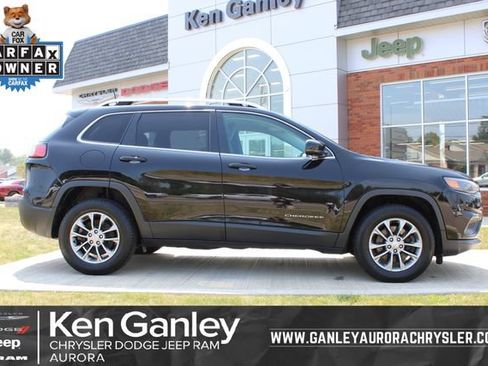 Used 2019 Jeep Cherokee Latitude Plus w/ Cold Weather Group AWD/4WD image 1