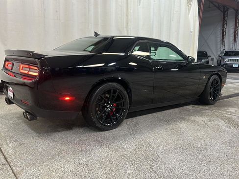 Used 2021 Dodge Challenger R/T Scat Pack w/ Shaker Package RWD image 5