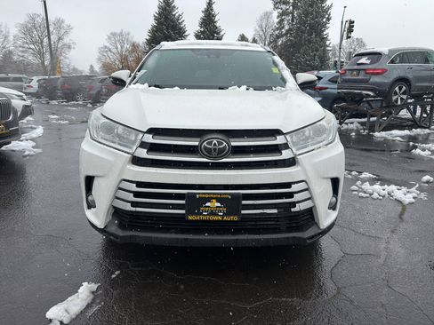 Used 2018 Toyota Highlander XLE w/ Protection Package #3 image 9