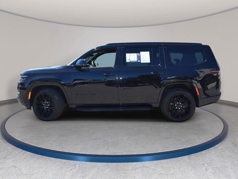 Used 2024 Jeep Wagoneer Series II AWD/4WD image 10