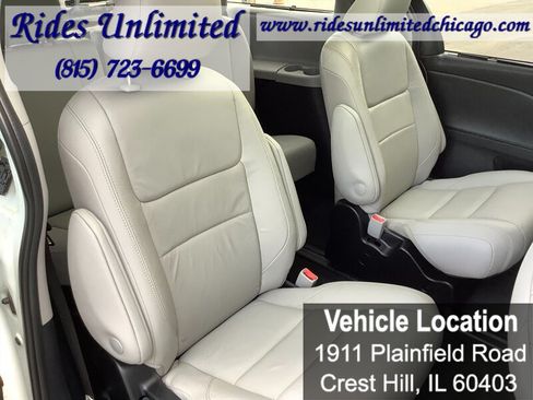 Used 2018 Toyota Sienna Limited Premium w/ Carpet Mat Package AWD/4WD image 35