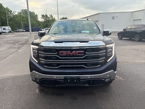 Used 2024 GMC Sierra 1500 SLT w/ SLT Premium Plus Package AWD/4WD image 4