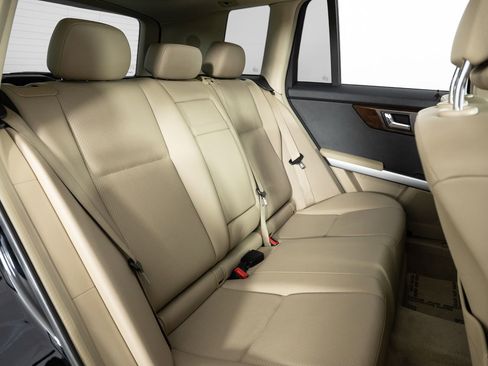 Used 2010 Mercedes-Benz GLK 350 2WD image 24