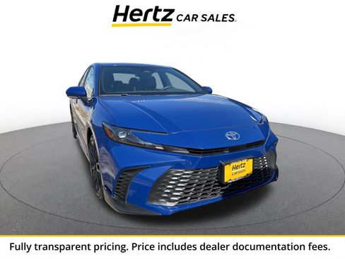 Used 2026 Toyota Camry SE FWD image 1