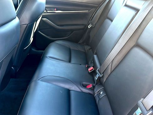 Used 2024 MAZDA MAZDA3 s image 18