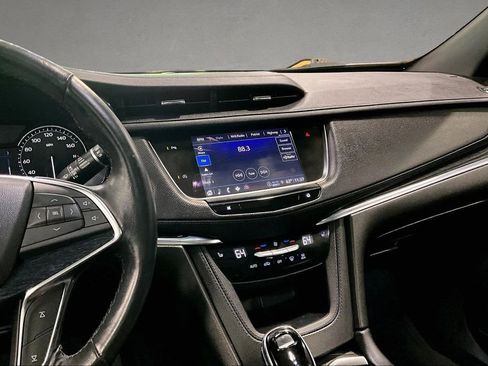 Used 2022 Cadillac XT5 Premium Luxury AWD/4WD image 9