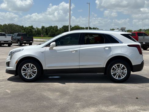 Used 2023 Cadillac XT5 Luxury FWD image 2