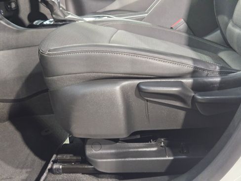 Used 2024 Buick Encore GX Preferred FWD image 23