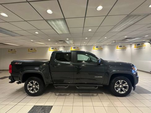 Used 2018 Chevrolet Colorado Z71 AWD/4WD image 3