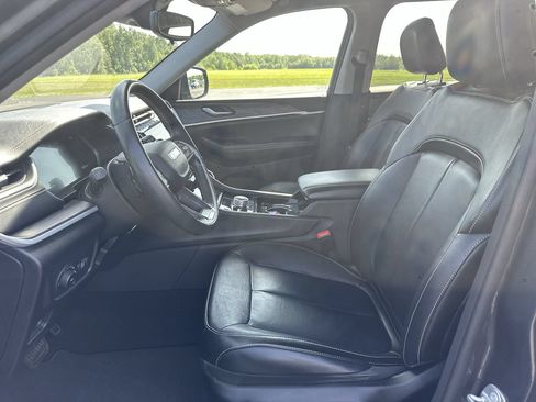 Used 2022 Jeep Grand Cherokee L Limited AWD/4WD image 12