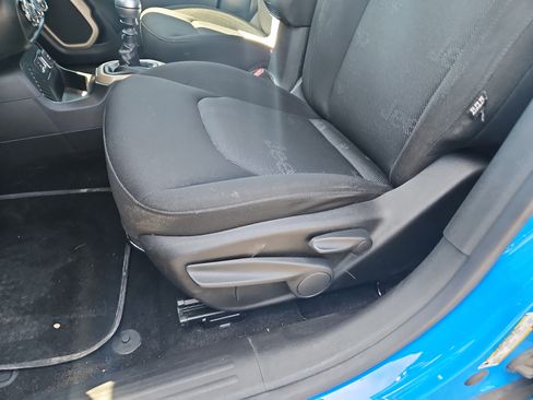 Used 2015 Jeep Renegade Sport w/ Power & Air Group FWD image 13