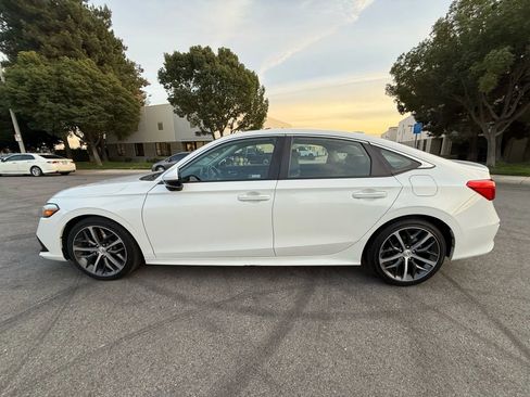 Used 2024 Honda Civic Touring image 18