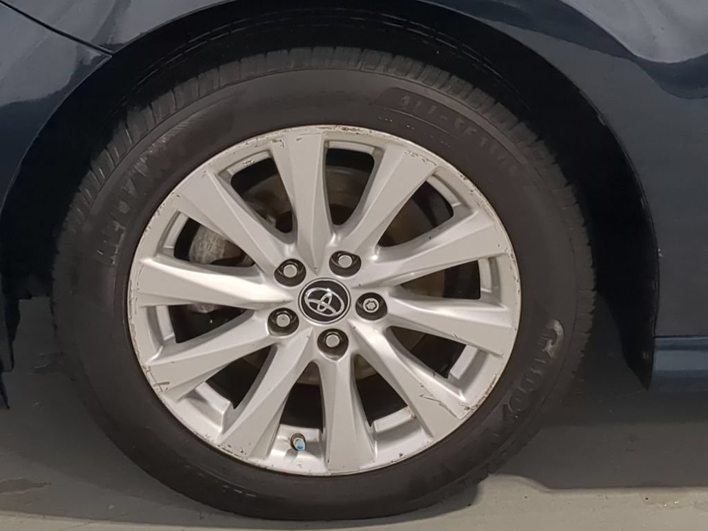 Used 2019 Toyota Camry LE FWD image 17