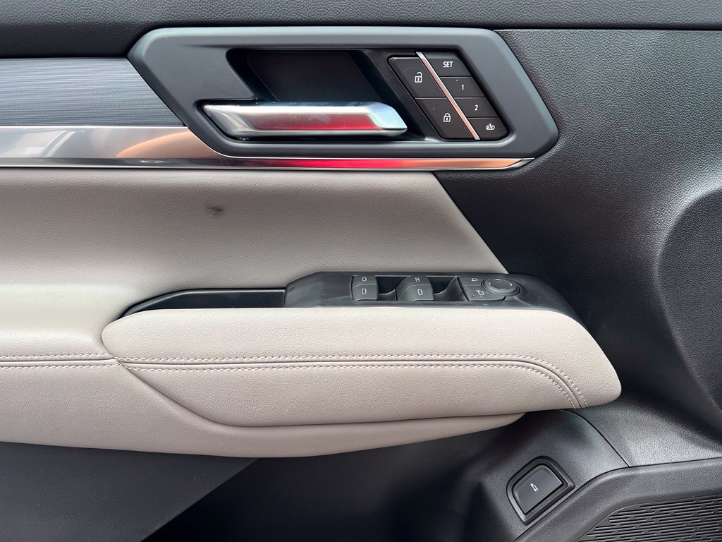 New 2027 GMC Terrain Elevation w/ Elevation Premium Package FWD image 21