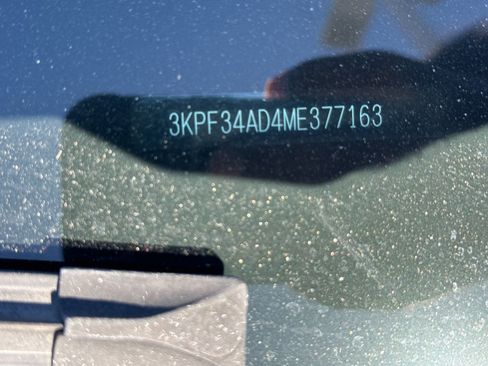 Used 2021 Kia Forte GT-Line w/ GT-Line Premium Package FWD image 3